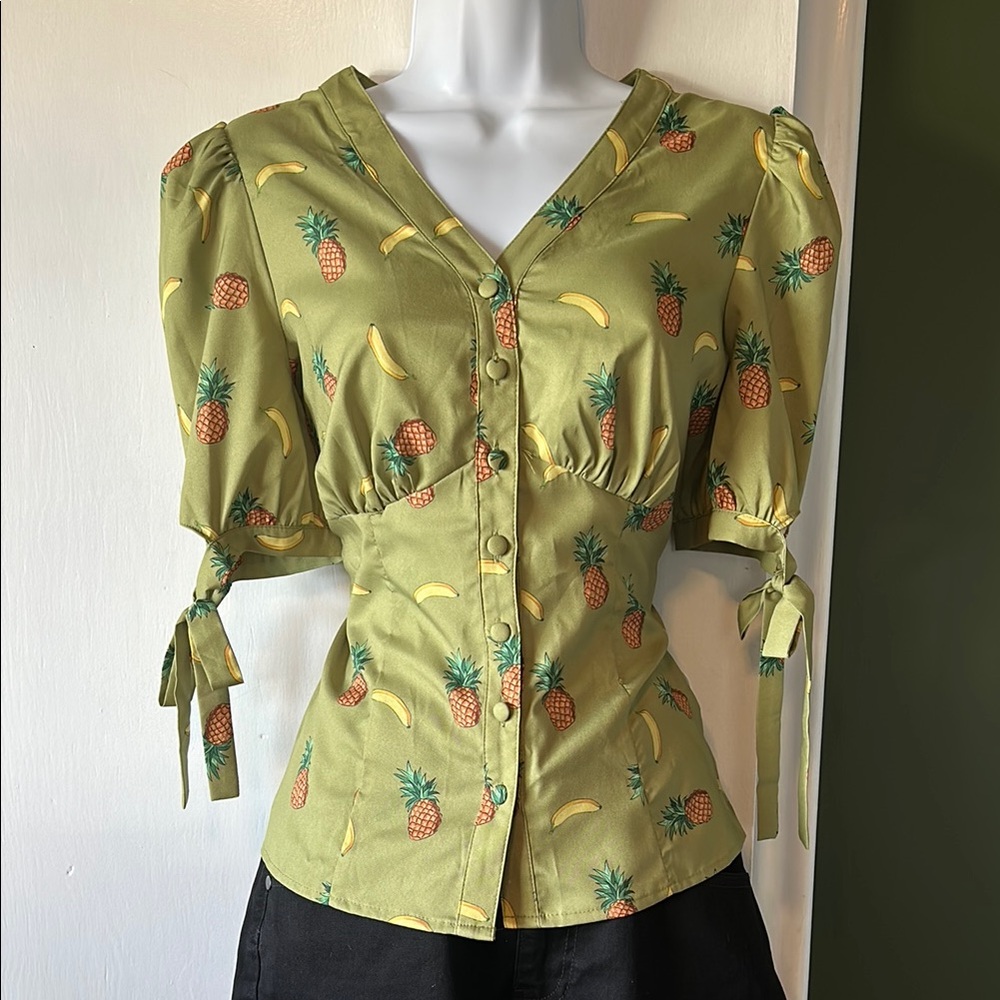 Green Pineapple and Banana Print Top